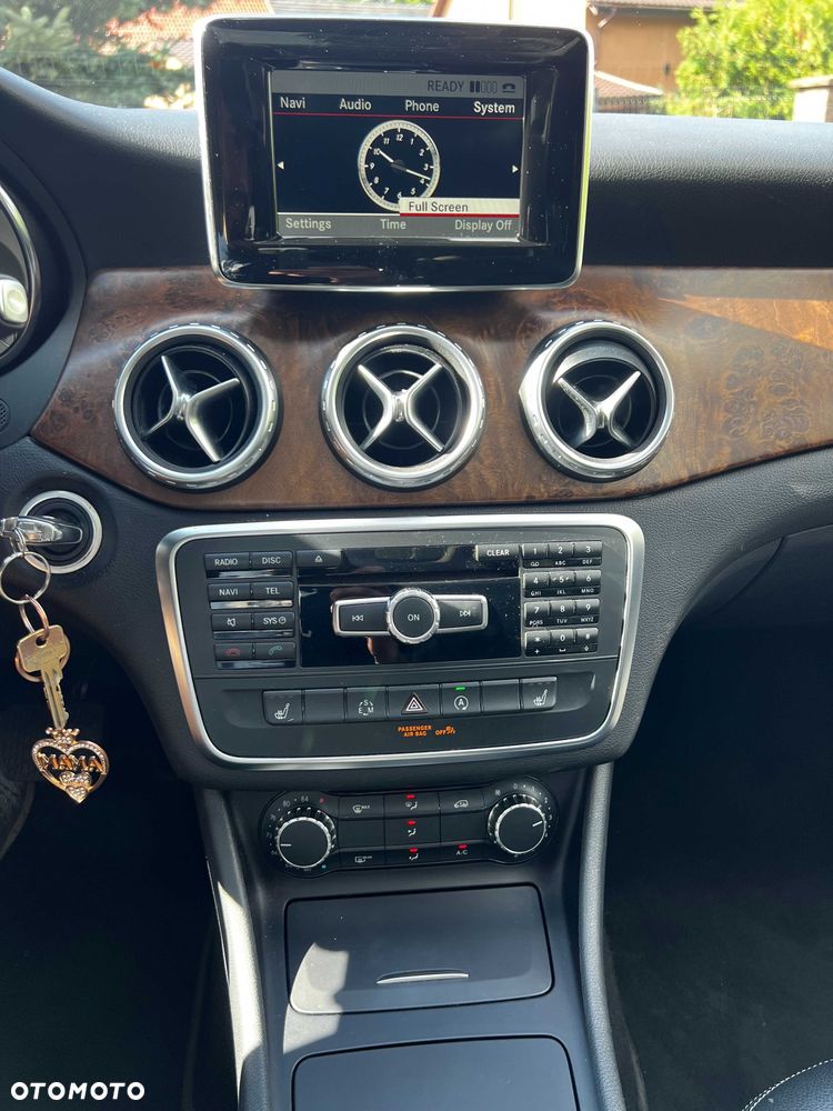 Mercedes-Benz GLA - 5
