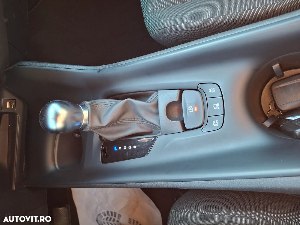 Toyota C-HR 1.8 HSD 4x2 CVT C-enter - 23