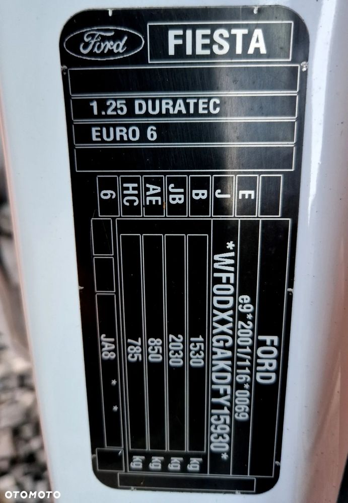 Ford Fiesta - 32