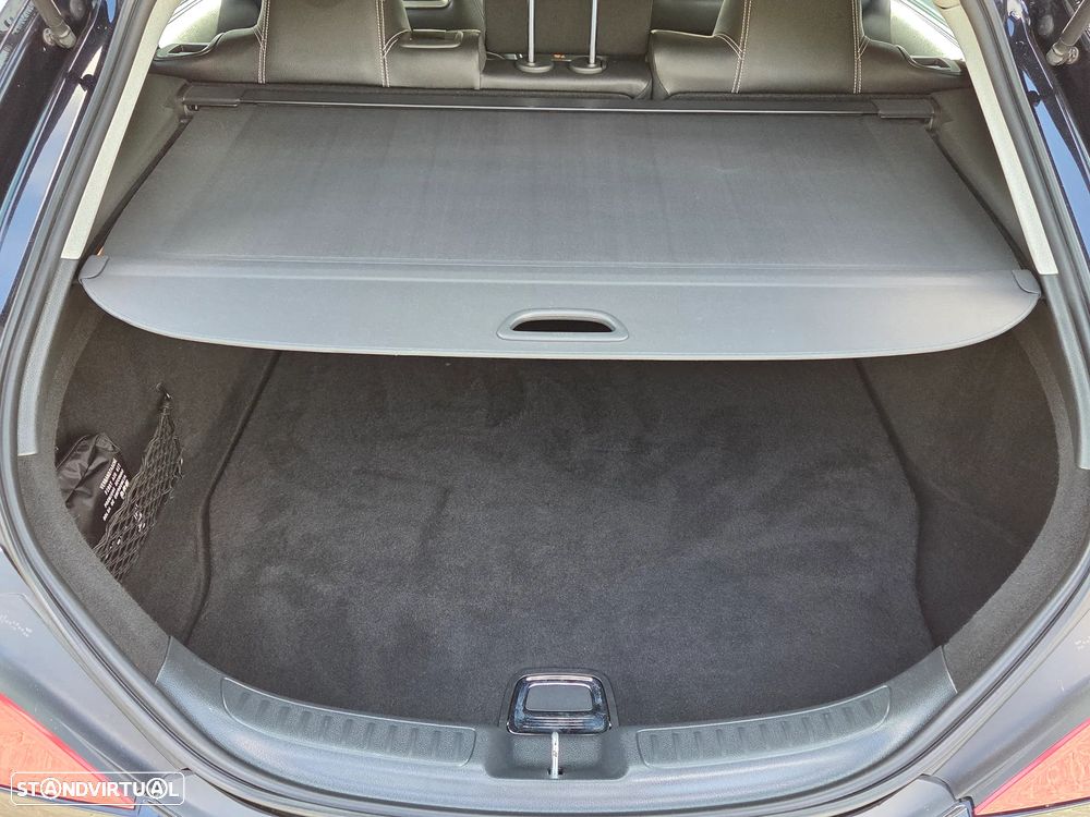 Mercedes-Benz CLA 200 d Shooting Brake Urban Aut. - 18