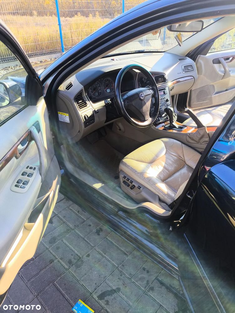 Volvo S60 2.5T Momentum - 13