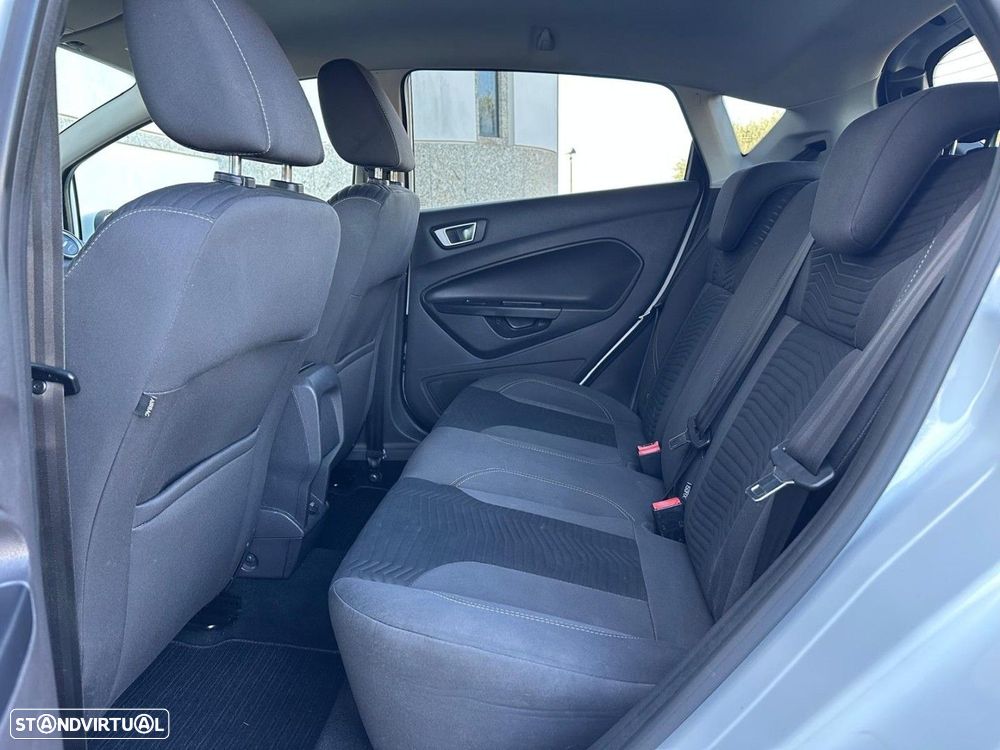 Ford Fiesta 1.0 T EcoBoost Titanium - 35