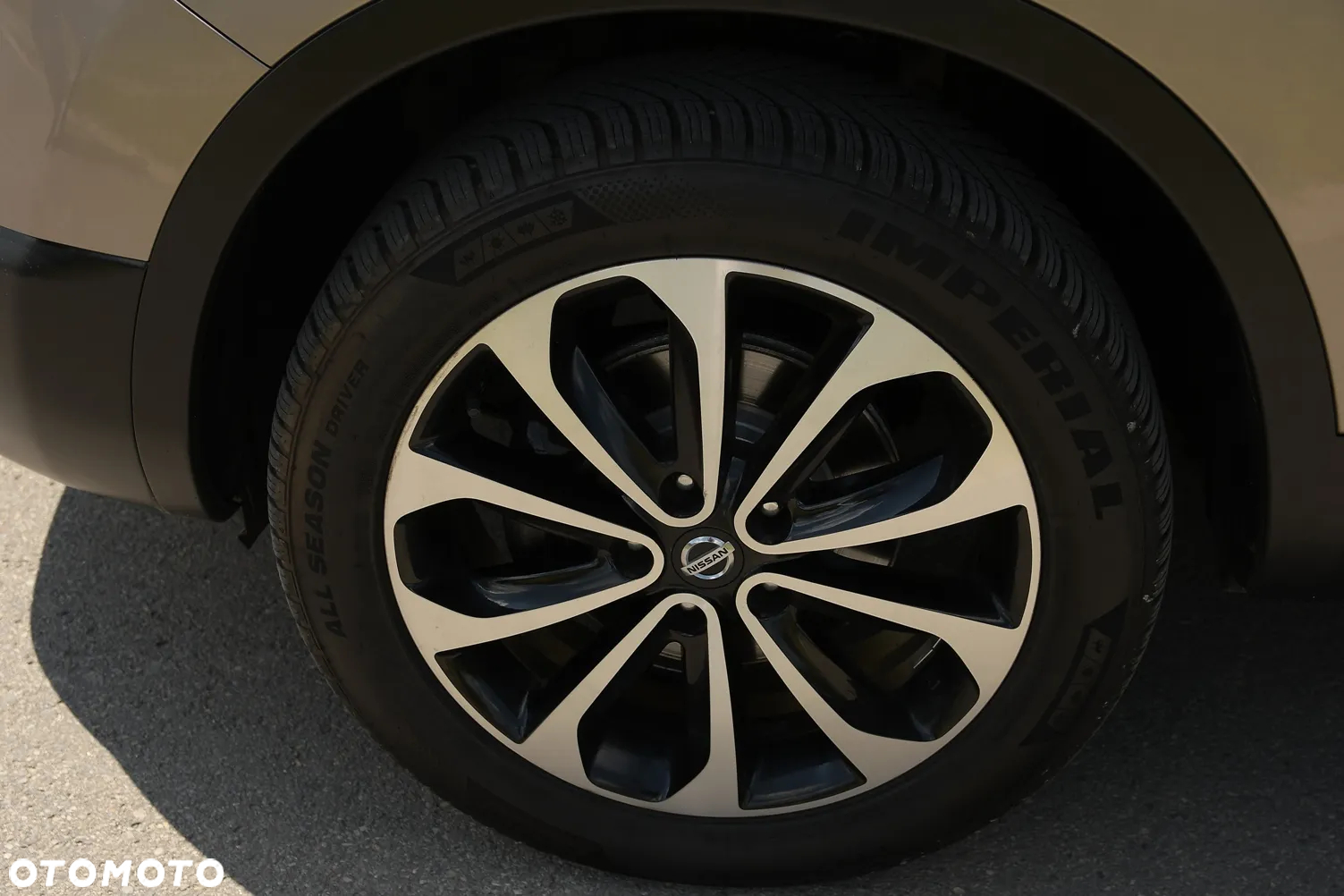 Nissan Qashqai+2 - 13