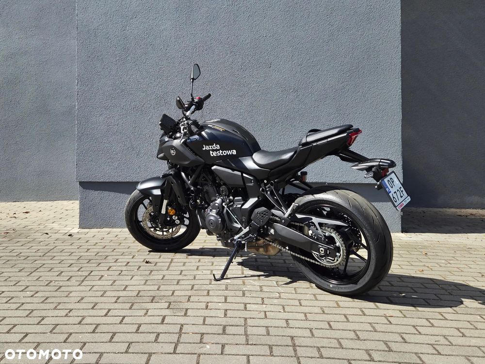 Yamaha MT - 12