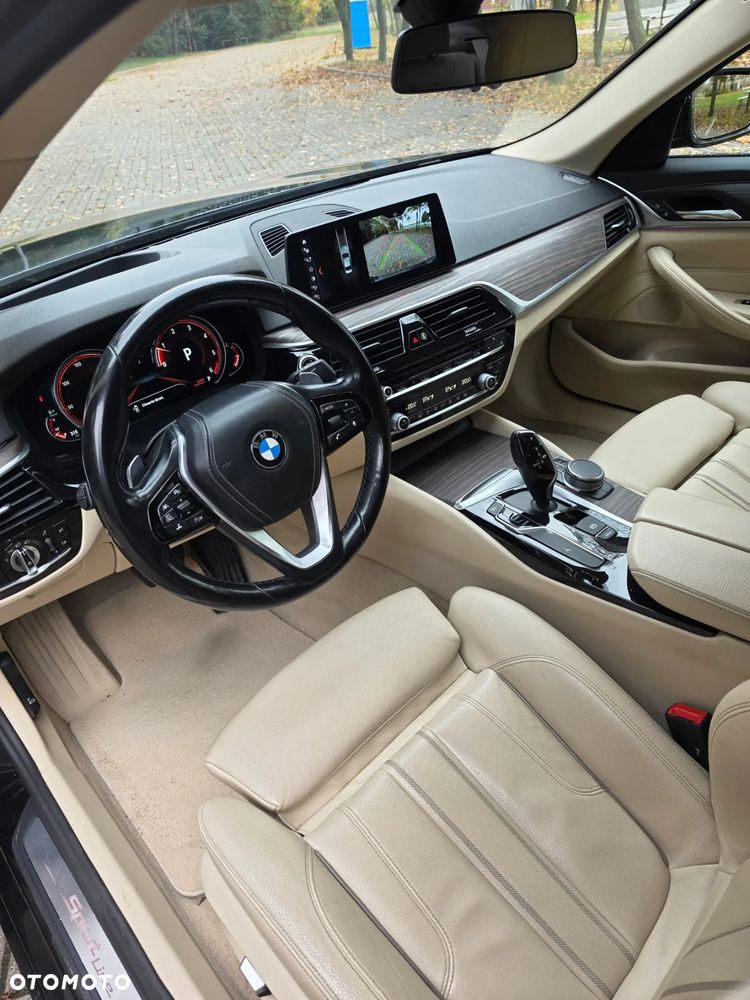 BMW Seria 5 520d xDrive Sport Line sport - 8