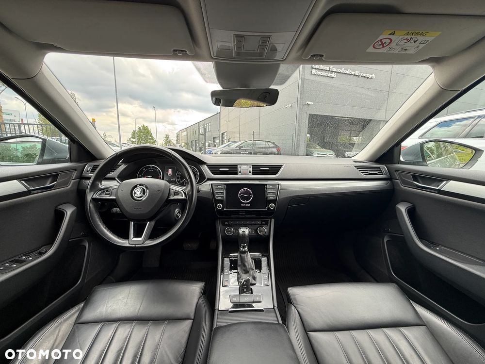 Skoda Superb 2.0 TDI Style DSG - 19