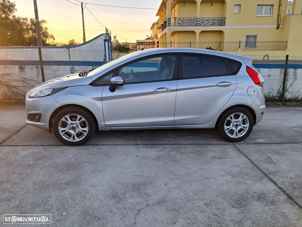 Ford Fiesta 1.0 T EcoBoost Titanium - 4