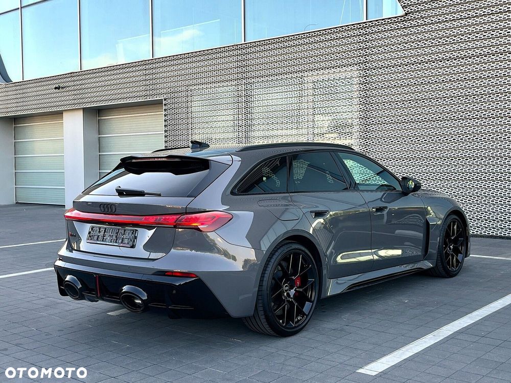 Audi RS5 Avant - 24
