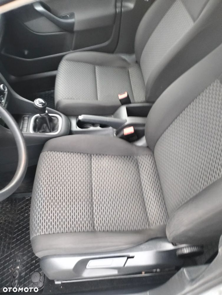 Volkswagen Golf 1.6 TDI DPF Comfortline - 20