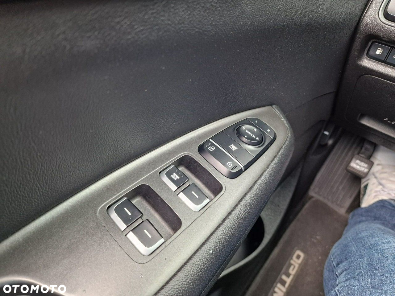 Kia Optima - 11