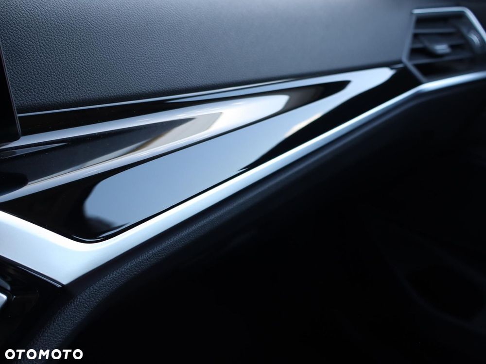 BMW Seria 3 318d - 15