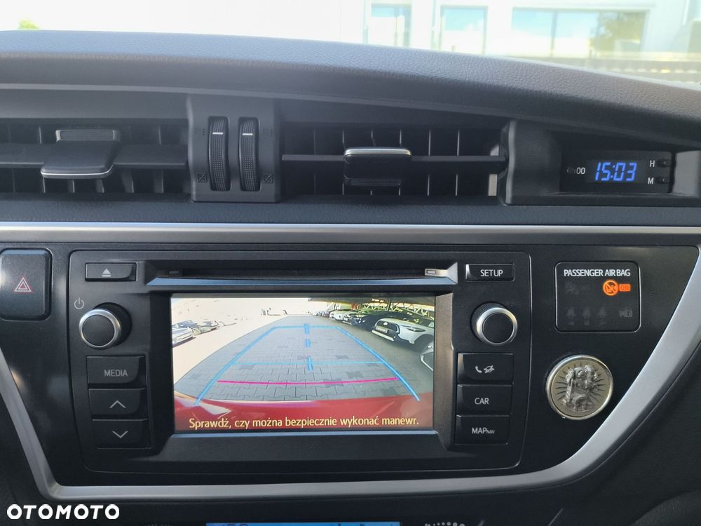 Toyota Auris 1.6 Premium - 20