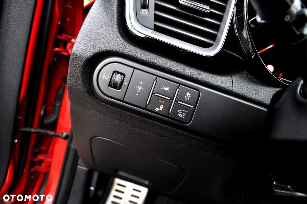 Kia XCeed 1.4 T-GDI L Business Line DCT - 38
