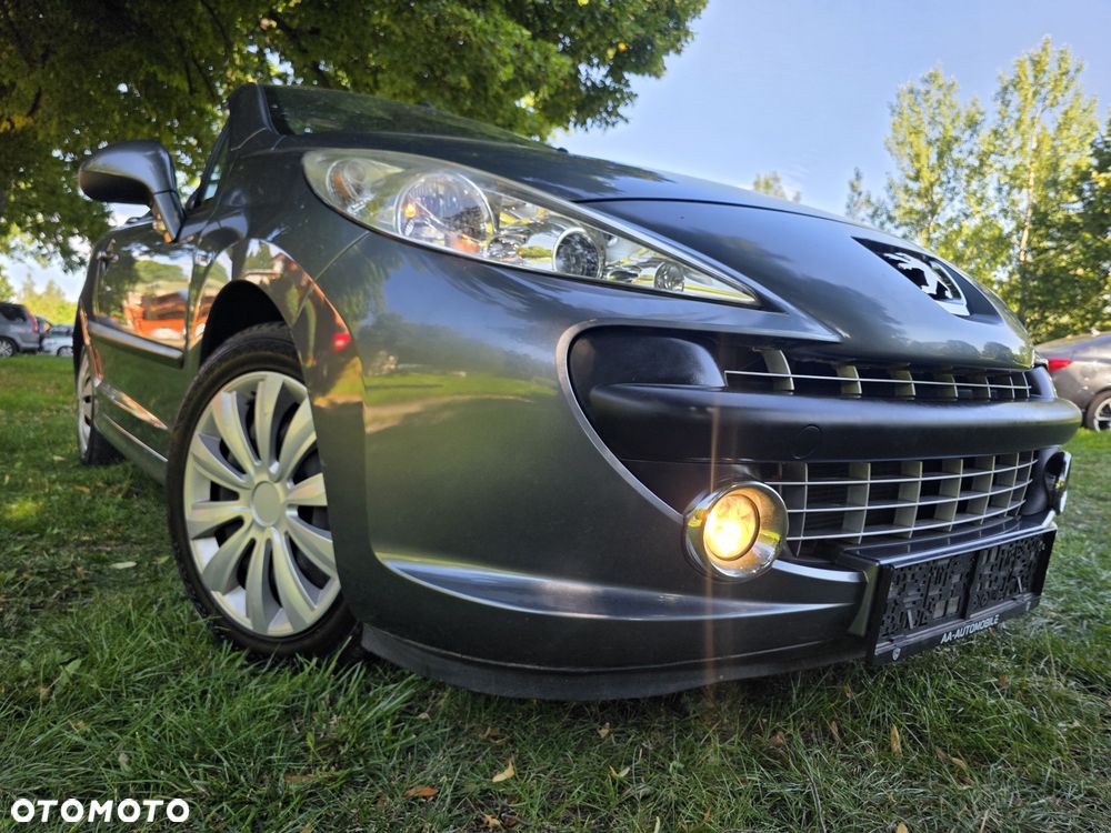 Peugeot 207 CC - 2