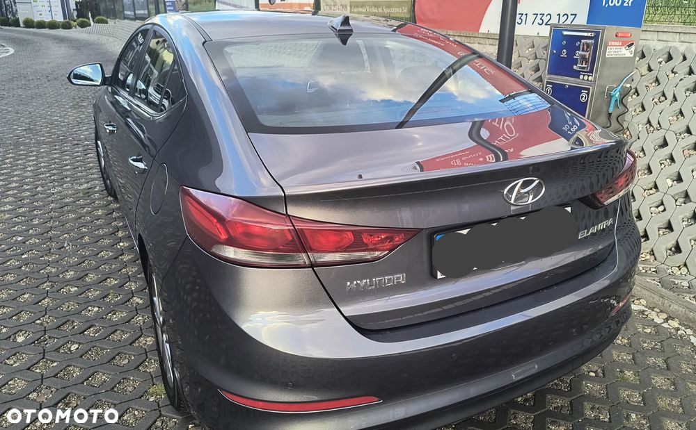 Hyundai Elantra 1.6 Comfort - 7