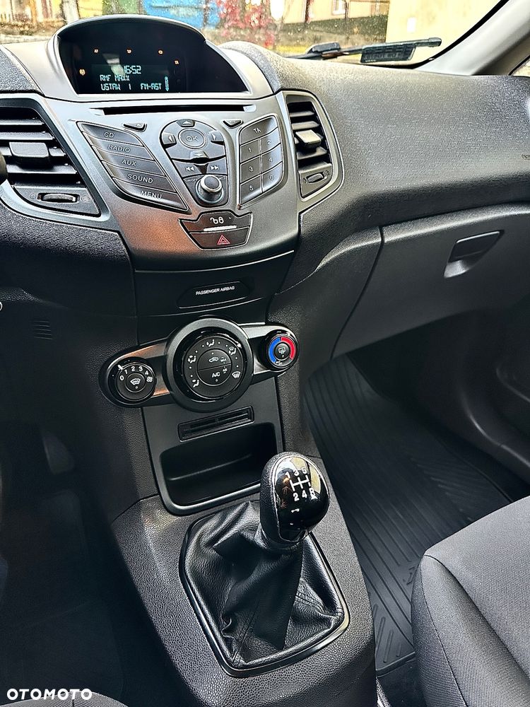 Ford Fiesta 1.0 EcoBoost Titanium - 13