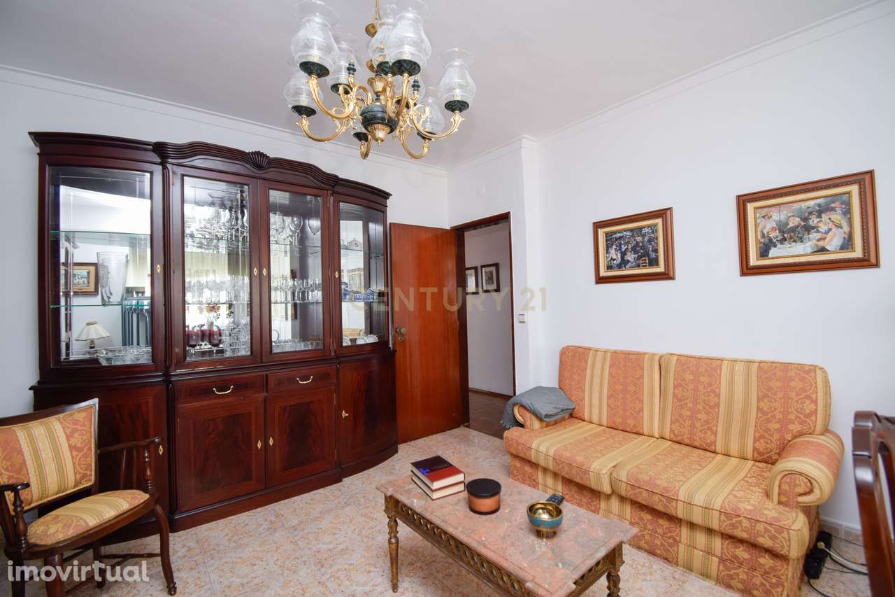 T3 Luminoso na Rinchoa (Rio de Mouro) | Varandas a Sul | Excelente Loc - Grande imagem: 2/25