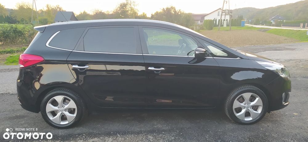 Kia Carens 1.6 GDI Dream Team Edition - 4