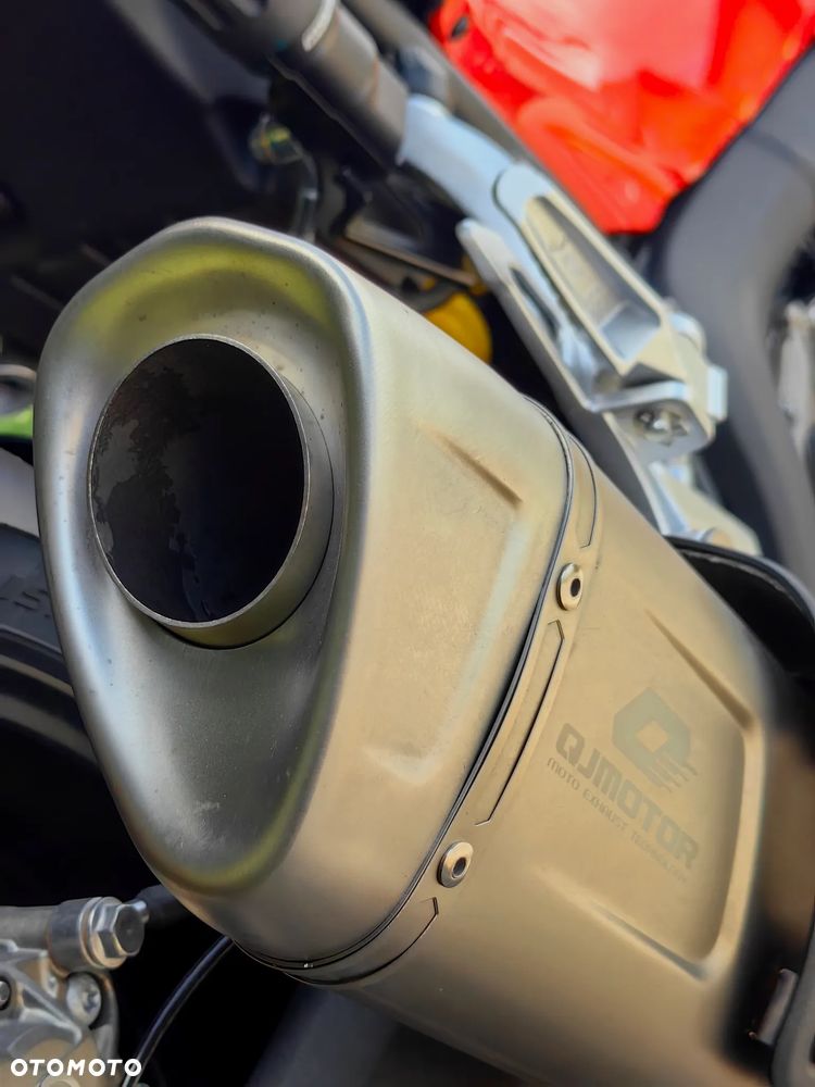 QJMOTOR SRK 800RR - 10