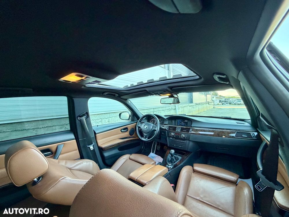 BMW Seria 3 320d Sport Line - 11
