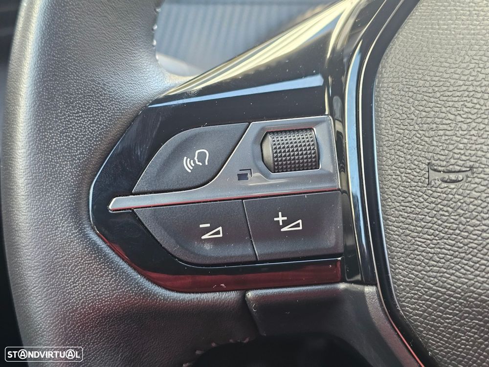 Peugeot 2008 1.2 PureTech Active Pack - 19