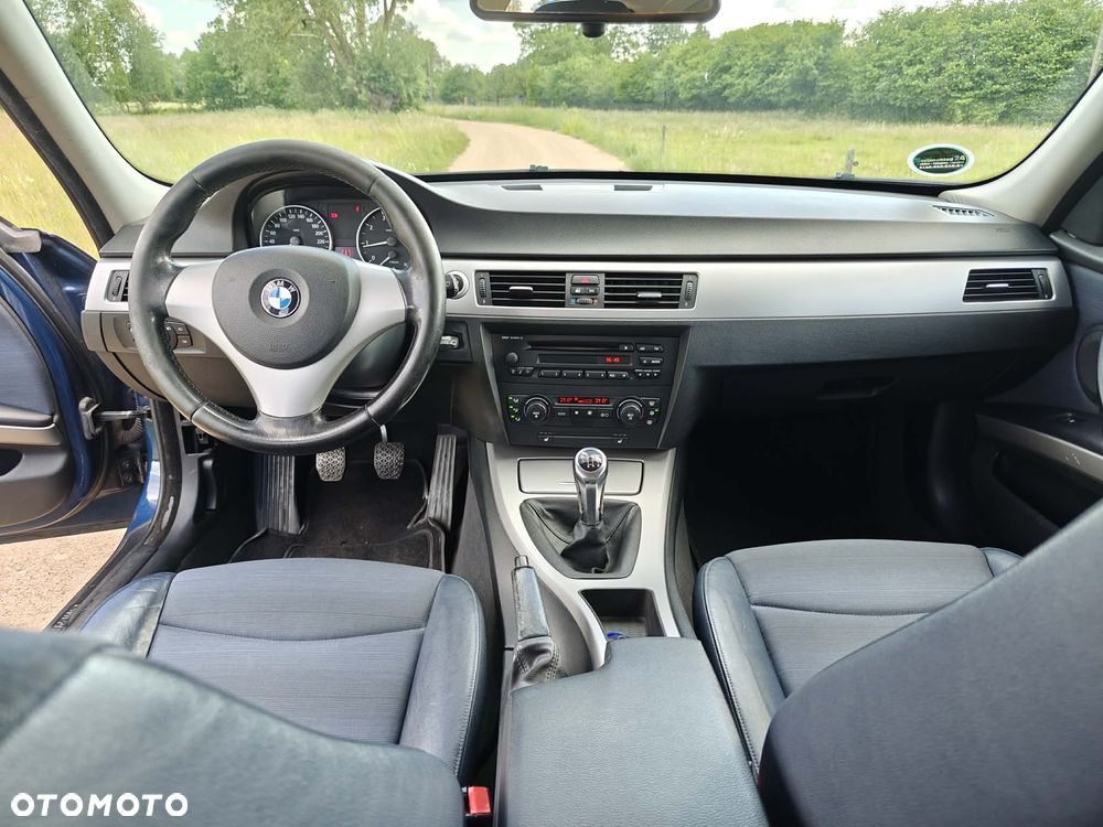 BMW Seria 3 - 18