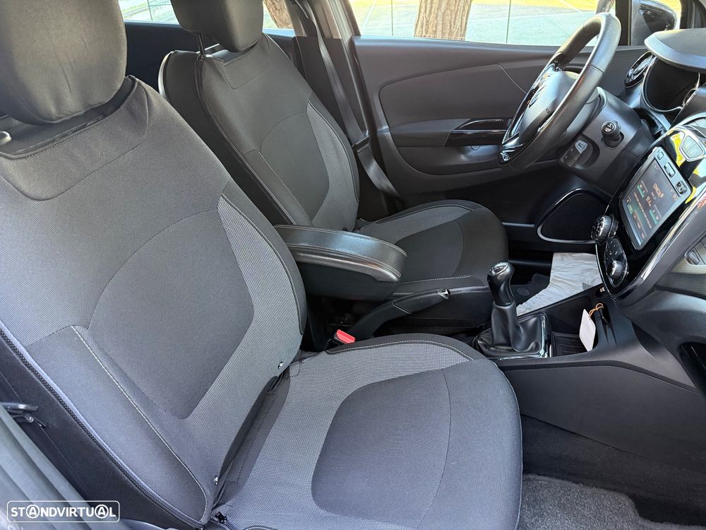 Renault Captur 1.5 dCi Exclusive - 12