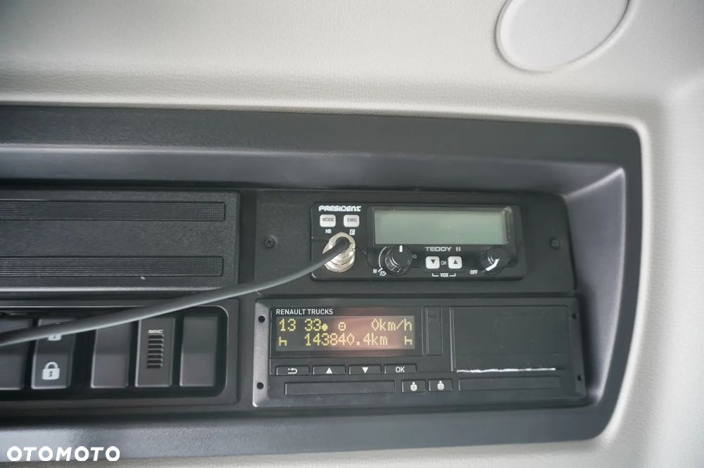 Renault D280 16T / kontener 18 palet / Winda - 17