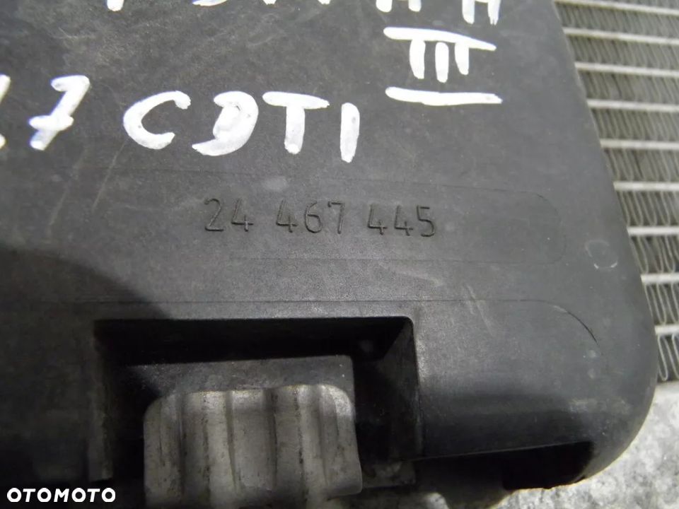 ASTRA H III 1.7 1.9CDTI Chłodnica bez klimatyzacji - 3