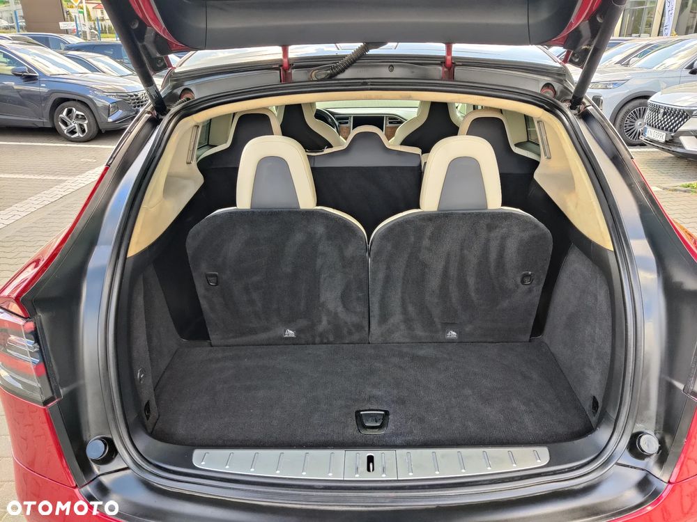 Tesla Model X Long Range Plus - 19