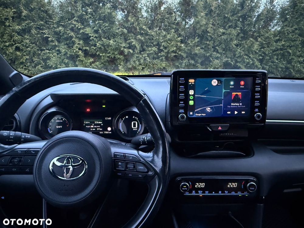 Toyota Yaris - 10