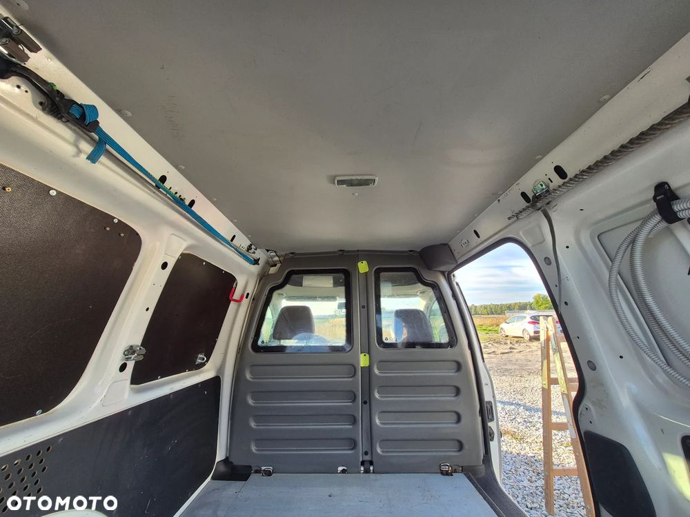 Volkswagen Caddy - 14