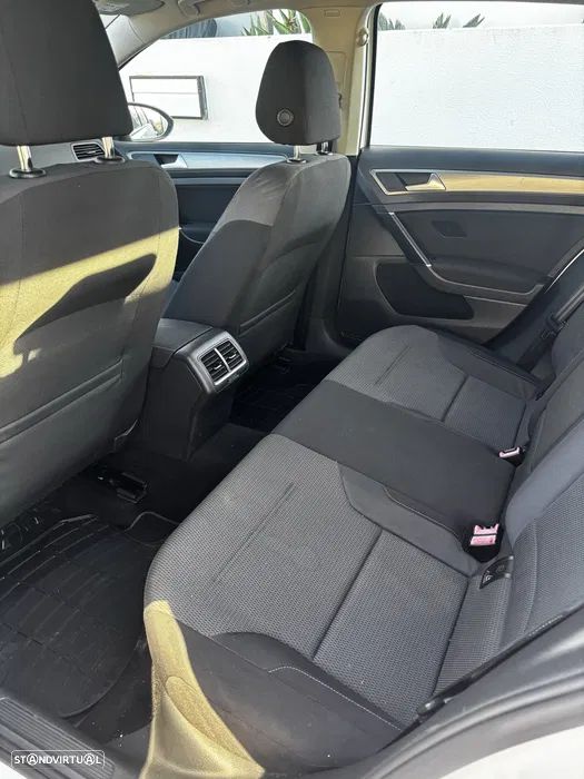 VW Golf 1.6 TDi R-Line - 6