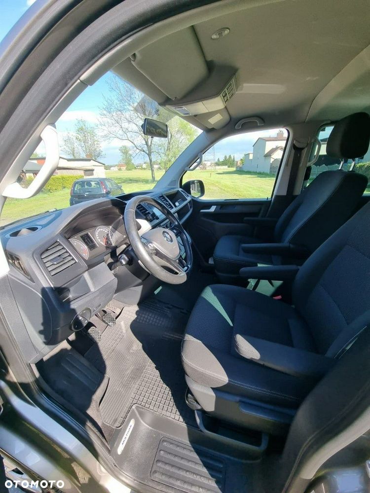 Volkswagen Multivan - 9