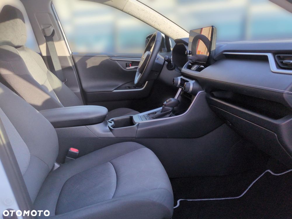 Toyota RAV4 - 9