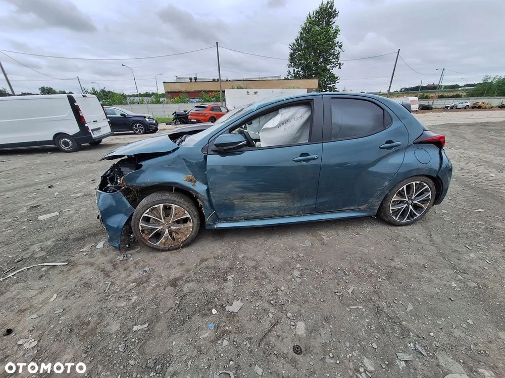 Toyota Yaris Hybrid 1.5 Premiere Edition - 8