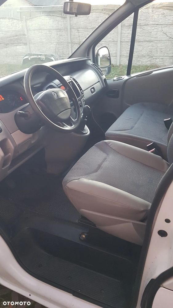 Renault Trafic - 9