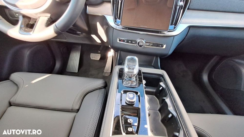 Volvo XC 90 T8 AWD PHEV Plus Dark - 16