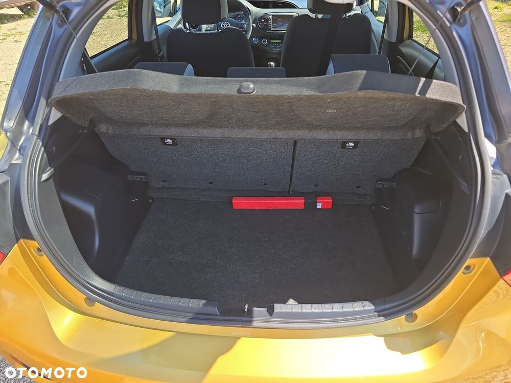 Toyota Yaris - 12