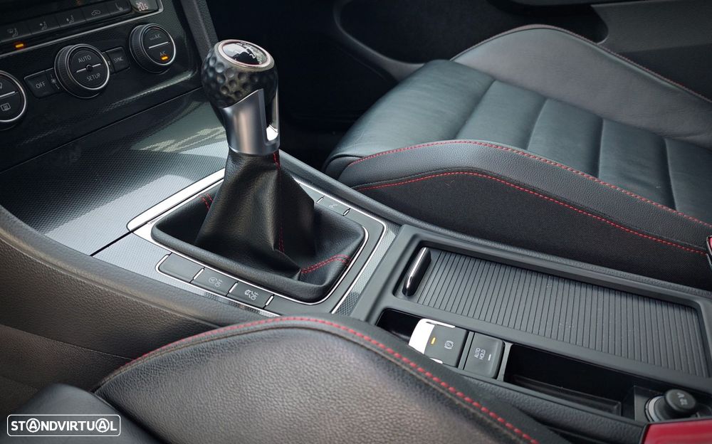 VW Golf 2.0 TSi GTi - 25