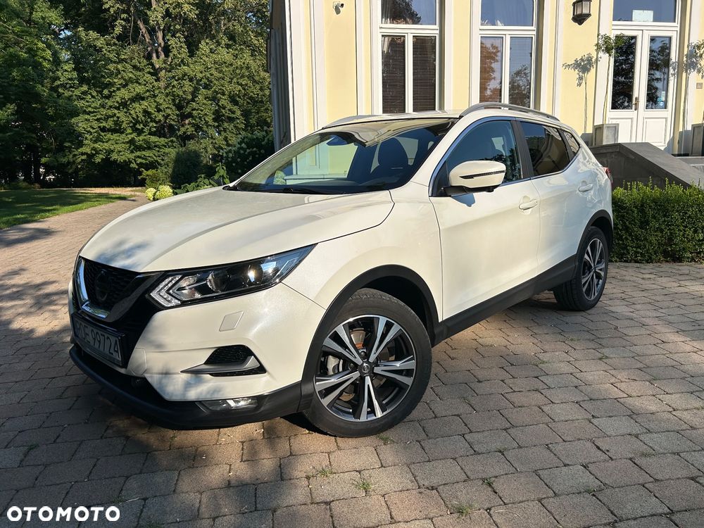 Nissan Qashqai 1.3 DIG-T AKARI - 1