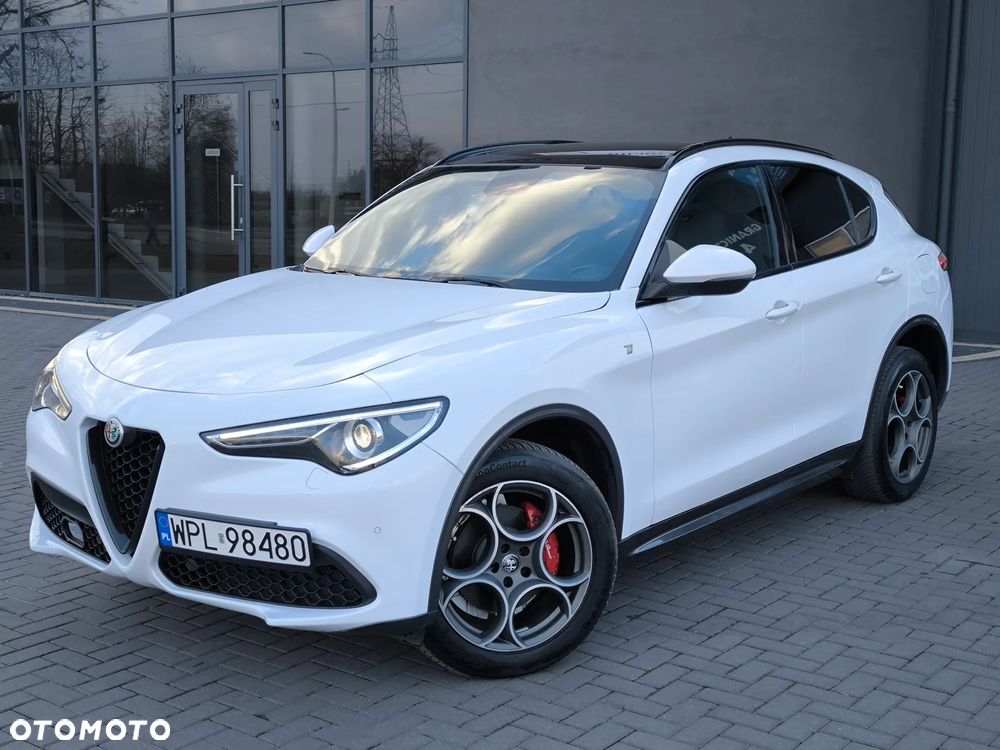 Alfa Romeo Stelvio 2.0 Turbo 16V AT8-Q4 Executive - 1