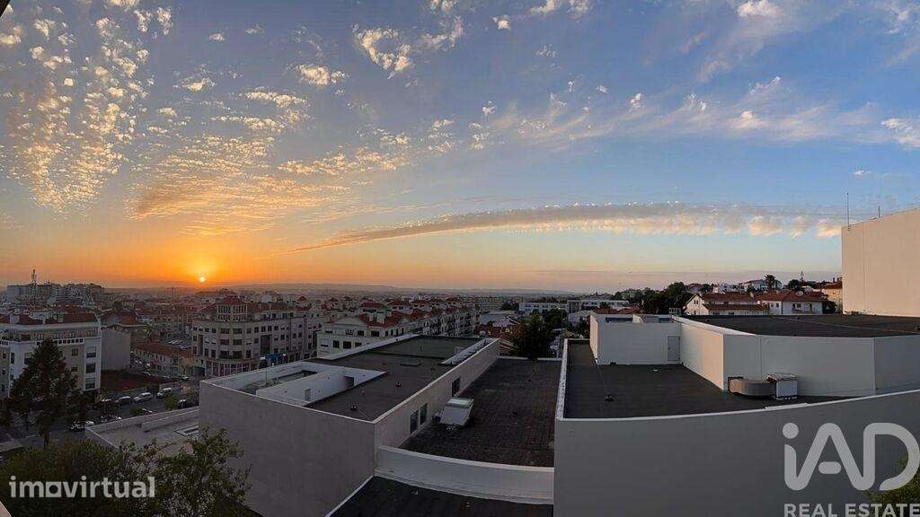 Apartamento T4 em Caldas da Rainha - Nossa Senhora do Pópulo, Coto e S - Grande imagem: 2/40