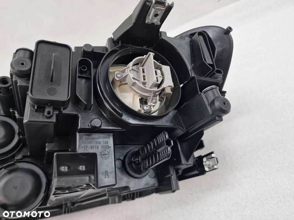 VW TOURAN II 5TA 15- PRAWA LAMPA PRZEDNIA PRZÓD , ZWYKŁA , NR 5TB941006A , NR AUKCJI LPP86 - 12