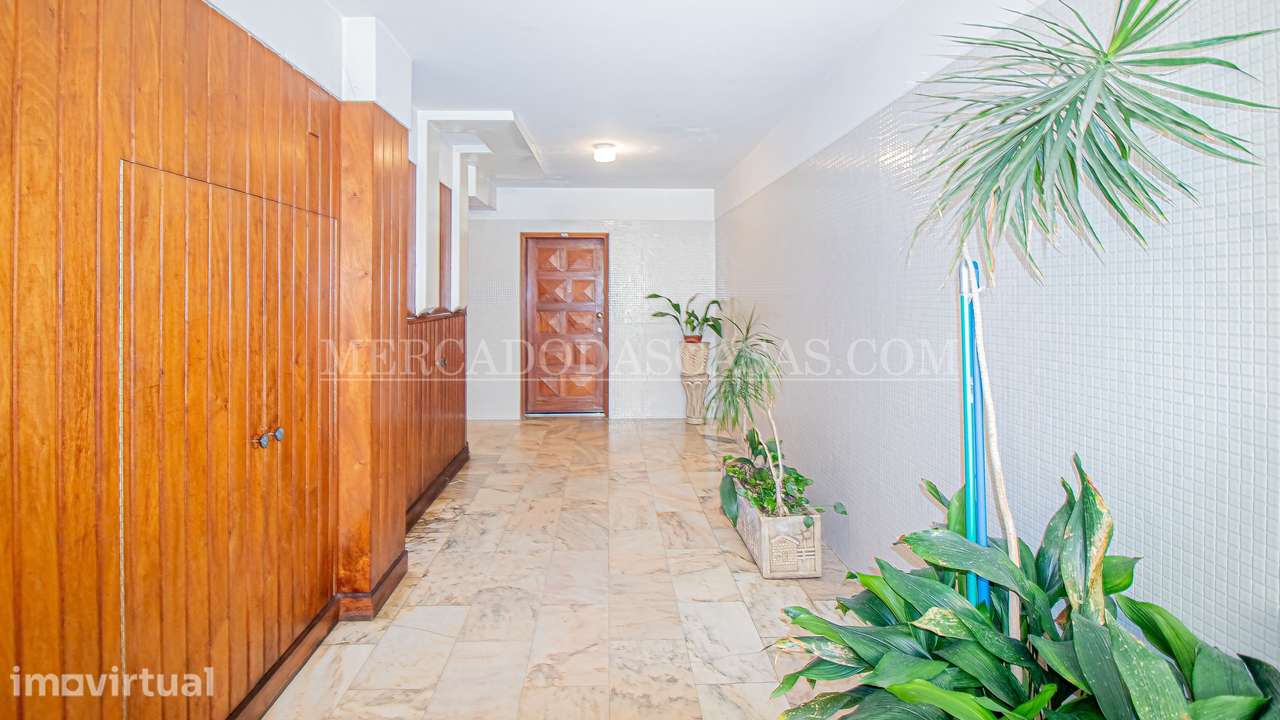 Apartamento T1  elevador, boa área, vista mar centro cidade - Grande imagem: 2/13