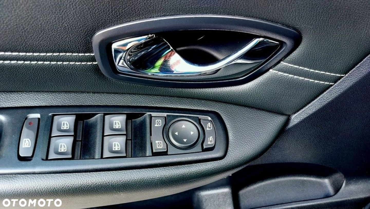 Renault Grand Scenic - 10