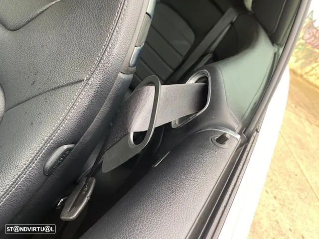 Mercedes-Benz C 180 AMG Line - 31