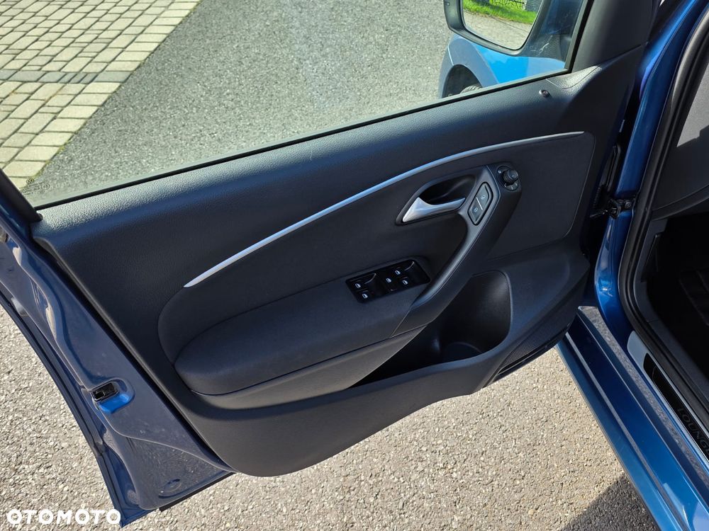 Volkswagen Polo 1.4 TDI Blue Motion Technology Lounge - 29