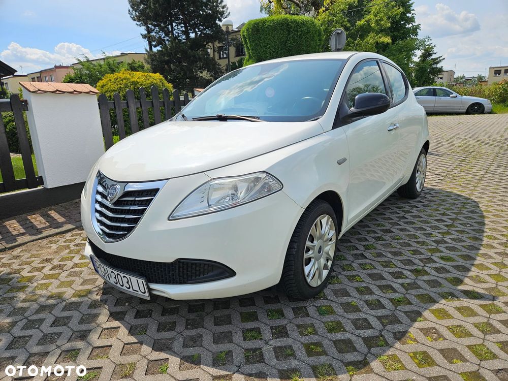 Lancia Ypsilon 1.2 8V Gold - 2