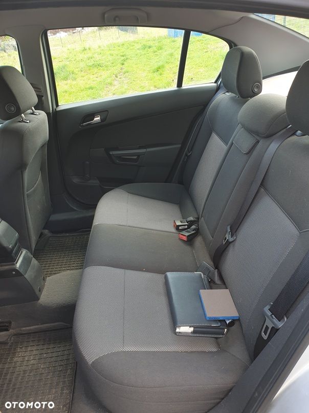 Opel Astra 1.6 Enjoy - 13